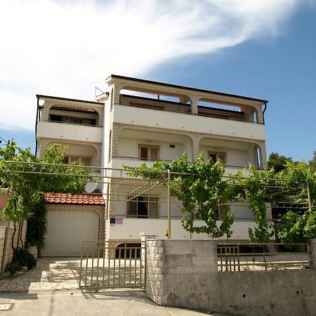Apartments Biserka راب المظهر الخارجي الصورة