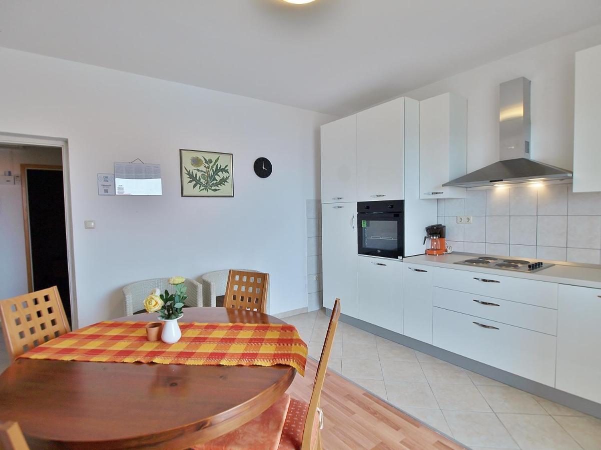 Apartments Biserka راب المظهر الخارجي الصورة