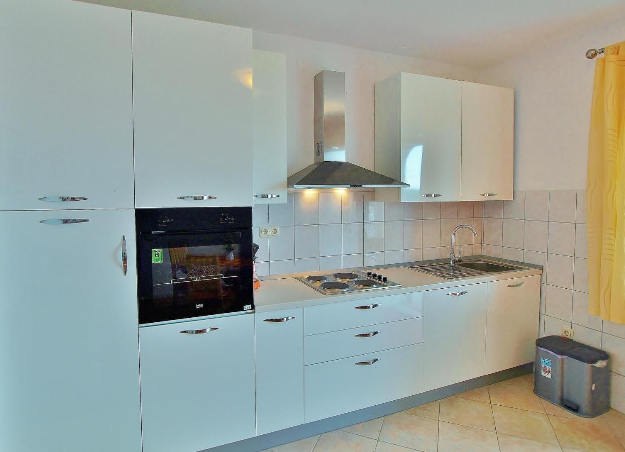 Apartments Biserka راب المظهر الخارجي الصورة