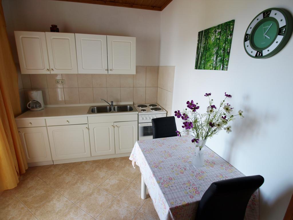 Apartments Biserka راب المظهر الخارجي الصورة